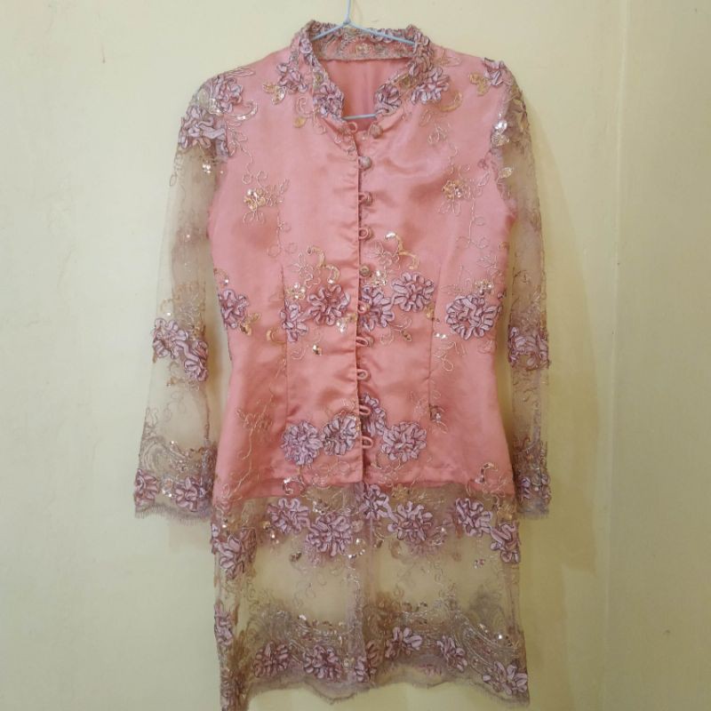 preloved kebaya wisuda-kebaya modern