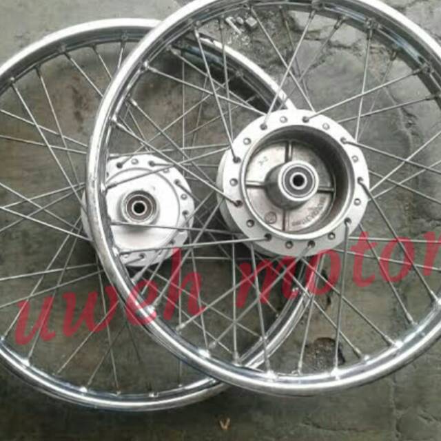 Pelek bekas ksepasang jari" karisma x 125