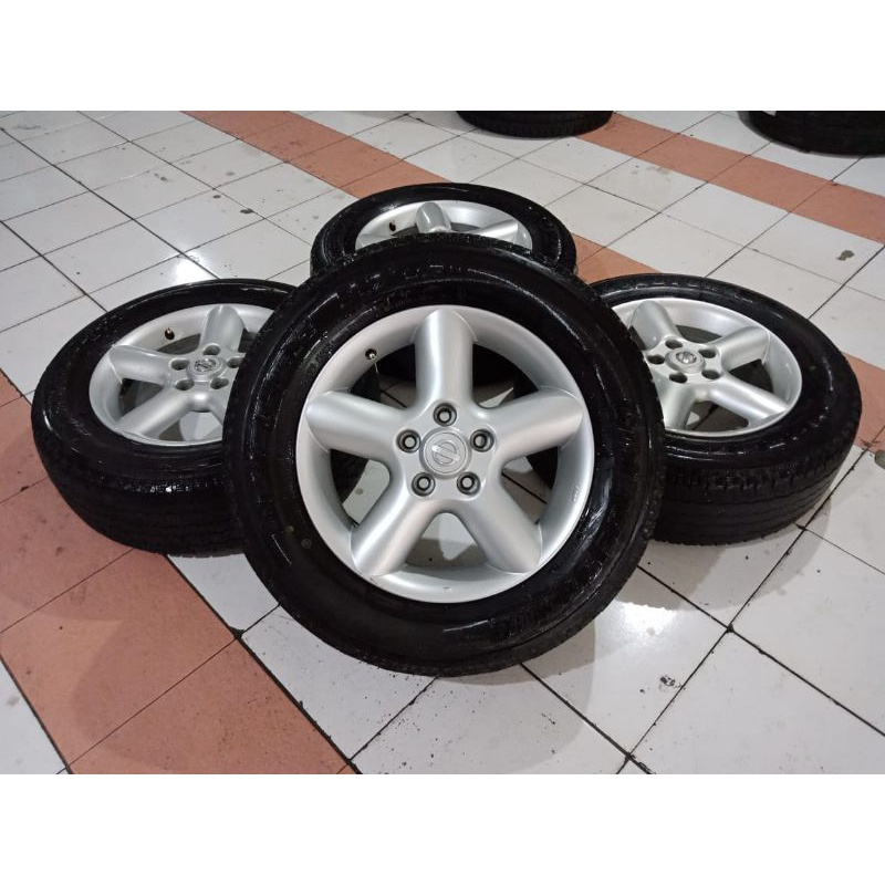 velg seken bekas mobil x trail ring 16 + ban bekas 215 65 R16