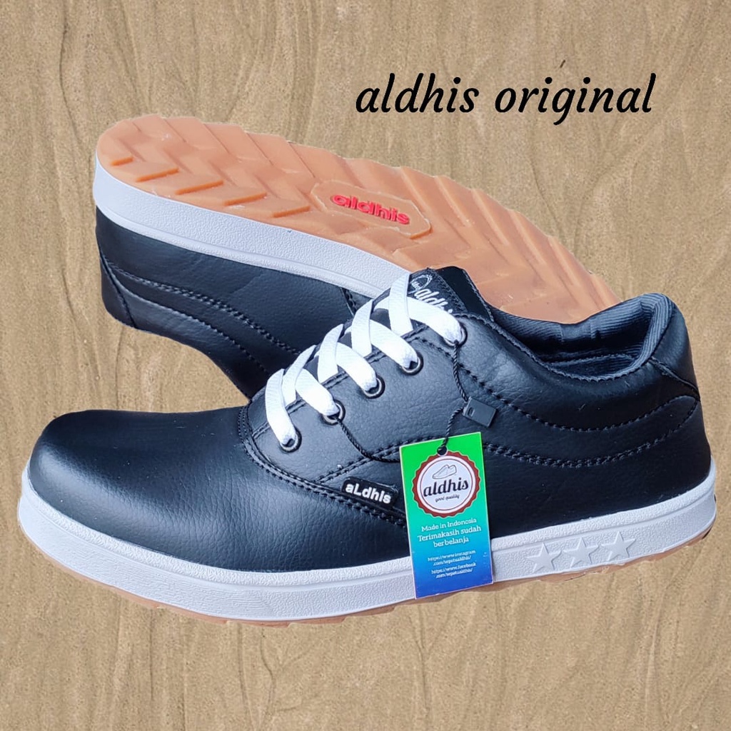 Aldhis SPN Sepatu Sneakers Pria Hitam Putih Keren Terbaru Buat Gaya 2022 Sneaker Cowok Dewasa Kekinian Original Asli Lokal