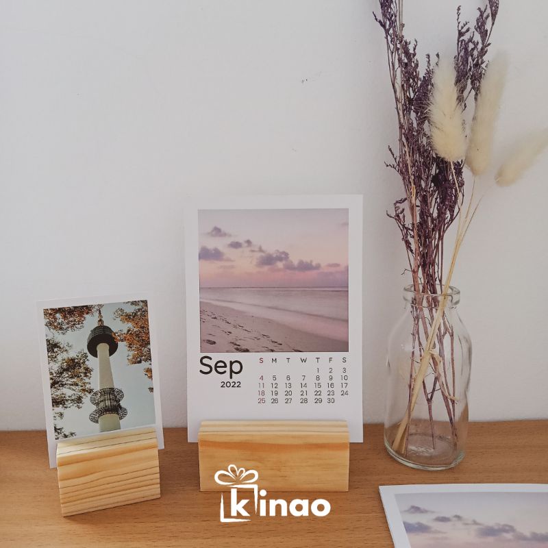 

Kalender 2022 Simple Minimalist Aesthetic + penyangga kayu / desk calendar FREE FOTO CARD CUSTOM