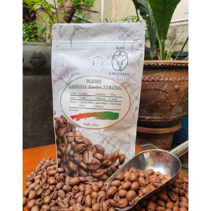 

Biji Bubuk Kopi Ganesha Signature Blend STRONG 250 gr Blend Coffee