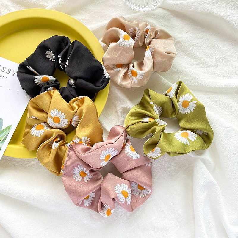 SALE Scrunchie Polos dan Motif Warna Random