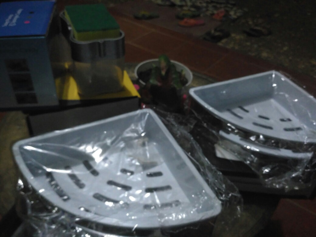 Rak Sabun Shampoo Dinding Sudut Dapur Kamar Mandi Tempat Peralatan Kamar Mandi