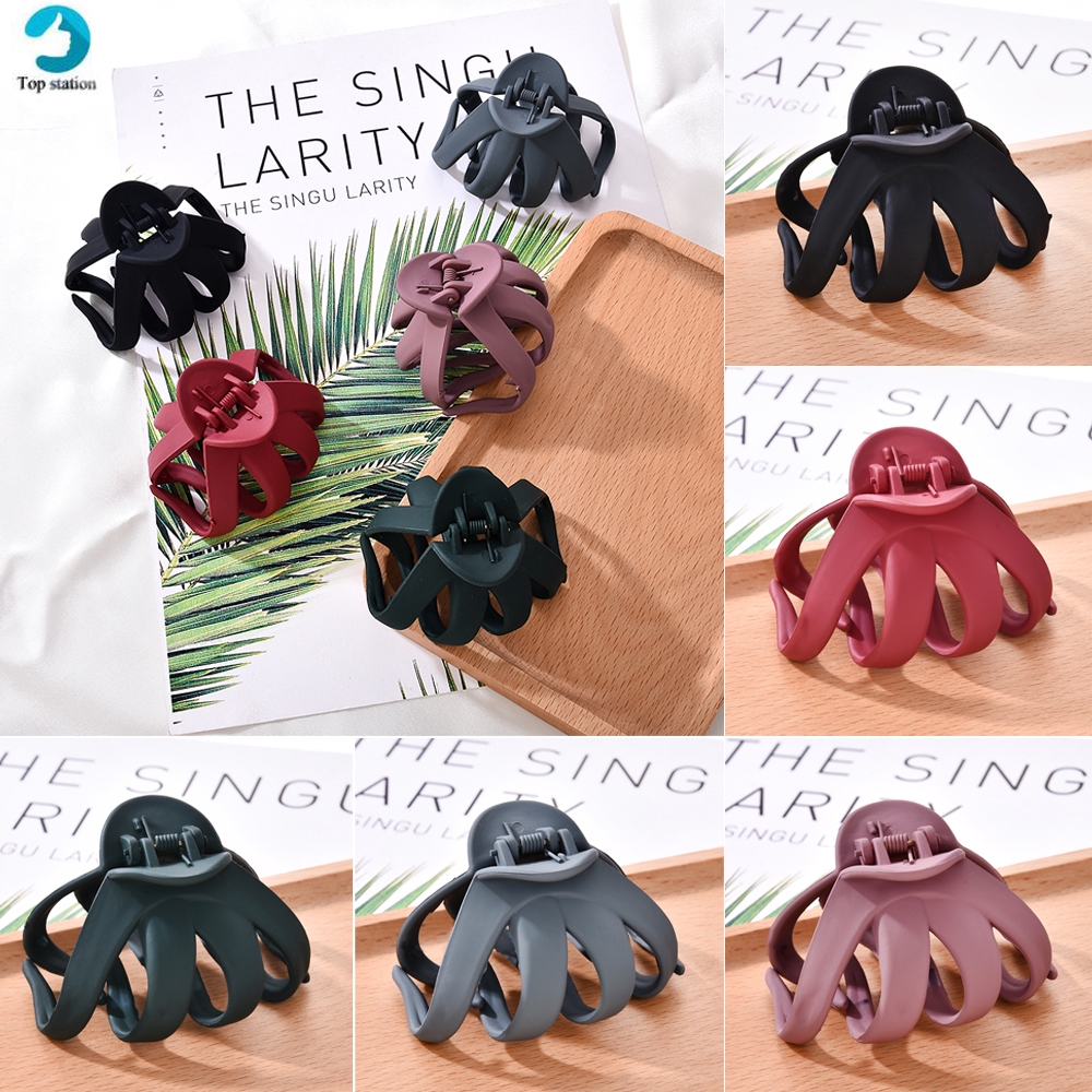 【COD Tangding】5 Colors Solid Geometric Hollowing Large Hair Claw Crab Clamp Hair Clip Hair Accessories