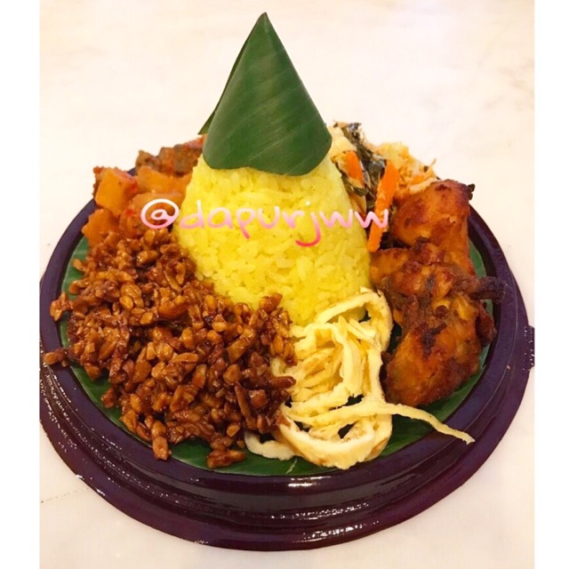 

Nasi Tumpeng Mini