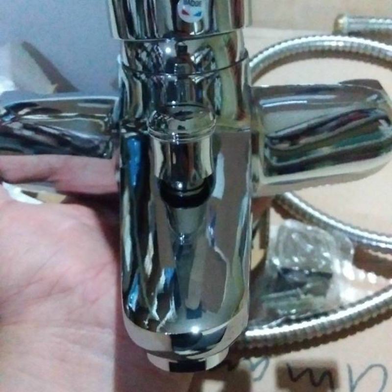 Kran Bathub Panas dingin + Shower Bagus / mantul Stainless 304