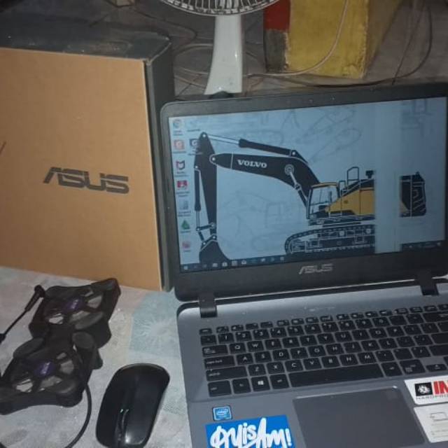 Laptop asus A407M second