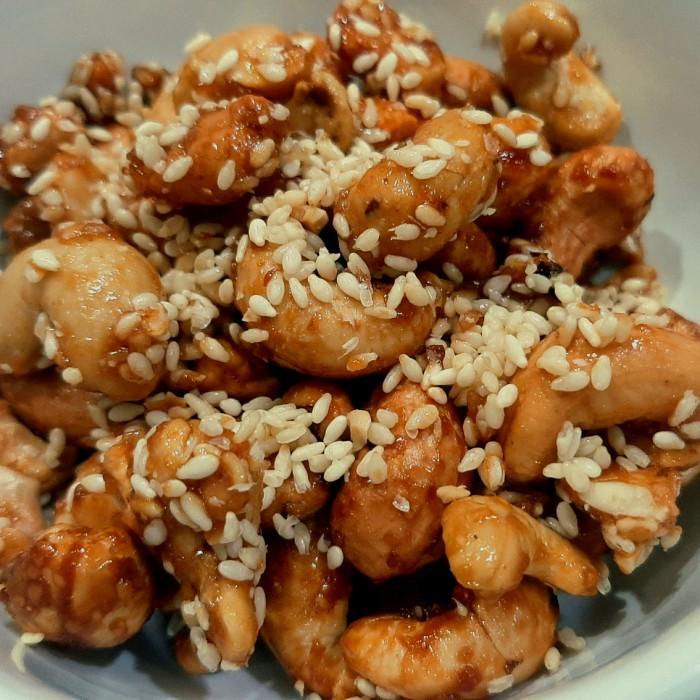 

kacang mede rasa-rasa 1kg