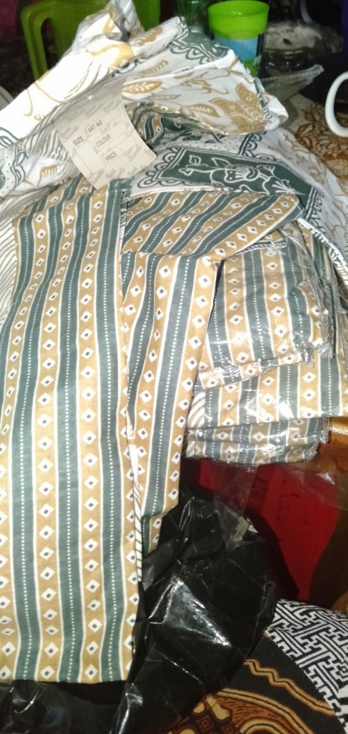 Grosir Terlaris Serut Genes Jelita Tunic Navbor Yelbor Whitbor Creambor Tunik Batik Modern Hrb030