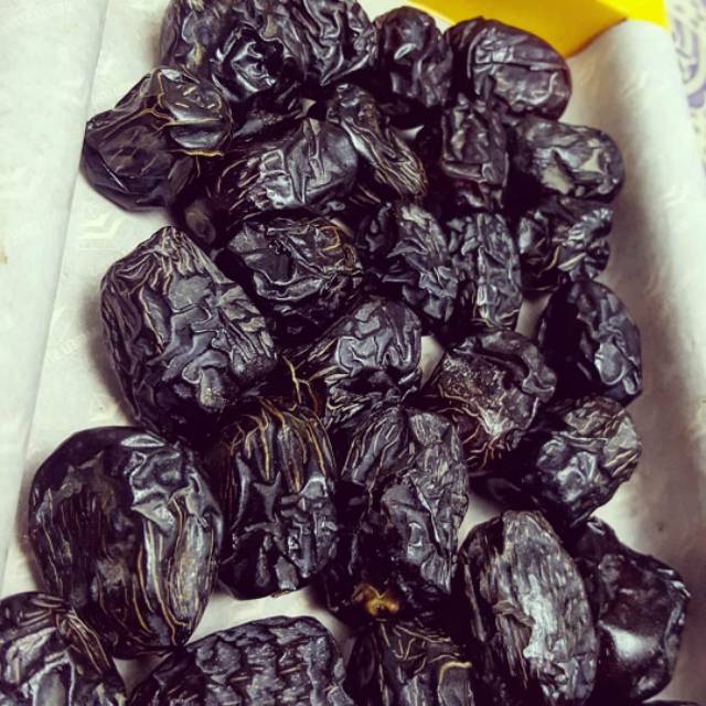 

KURMA AJWA / NAGAL /DATE CROWN KHALAS/ KENEIZI/ TUNISIA/ SUKKARI/ ANGGUR / GOLDEN VALLEY 500gr