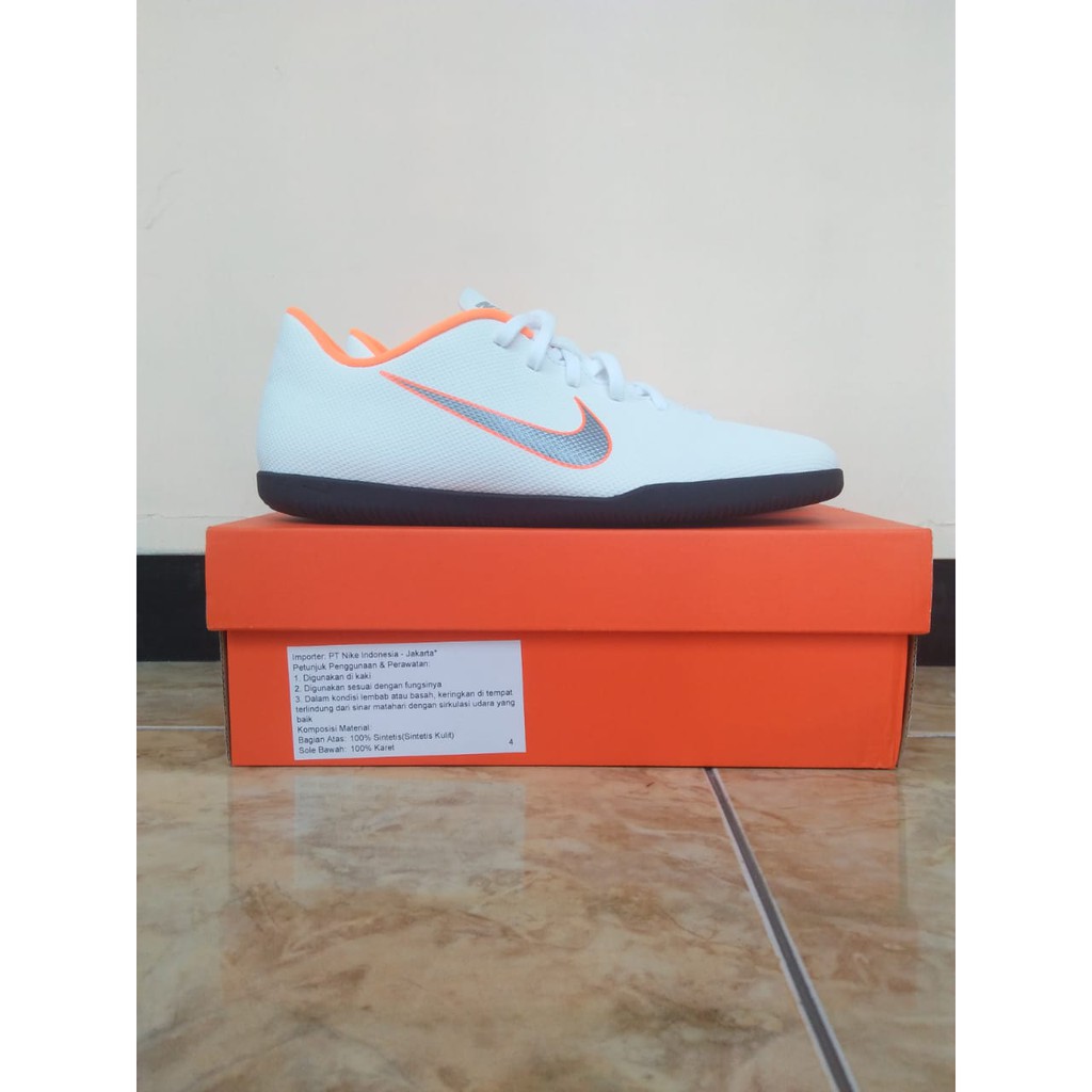 Nike MercurialX VaporX 12 Club IC Sepatu Futsal Original