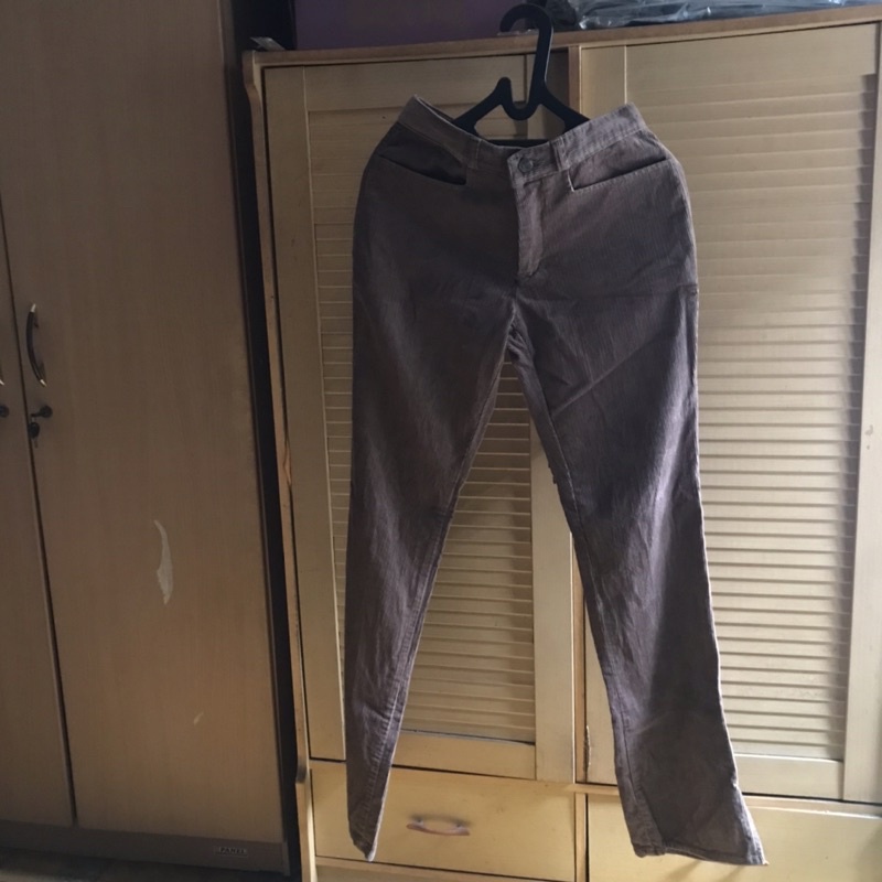 Preloved Celana Corduroy Wanita