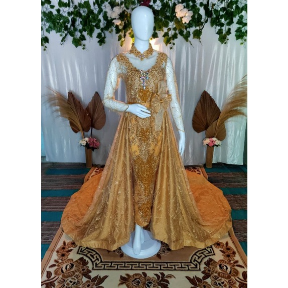 (New) Gaun  Pengantin slim gold ekor new payet jepang mgb baru