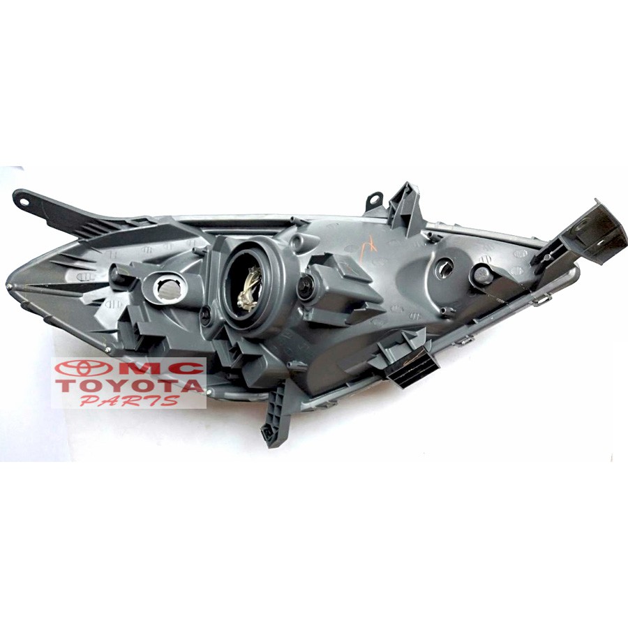 Lampu Depan / Head Lamp Kiri Toyota Innova 81106-0K130