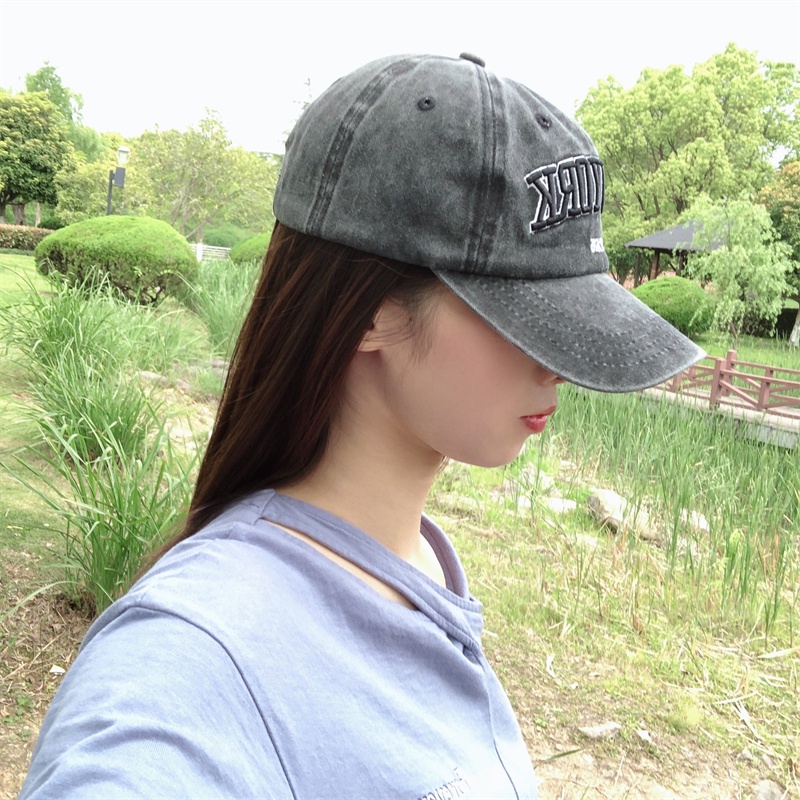 Topi Baseball Casual Motif Bordir Tulisan Gaya Retro Untuk Pria Dan Wanita