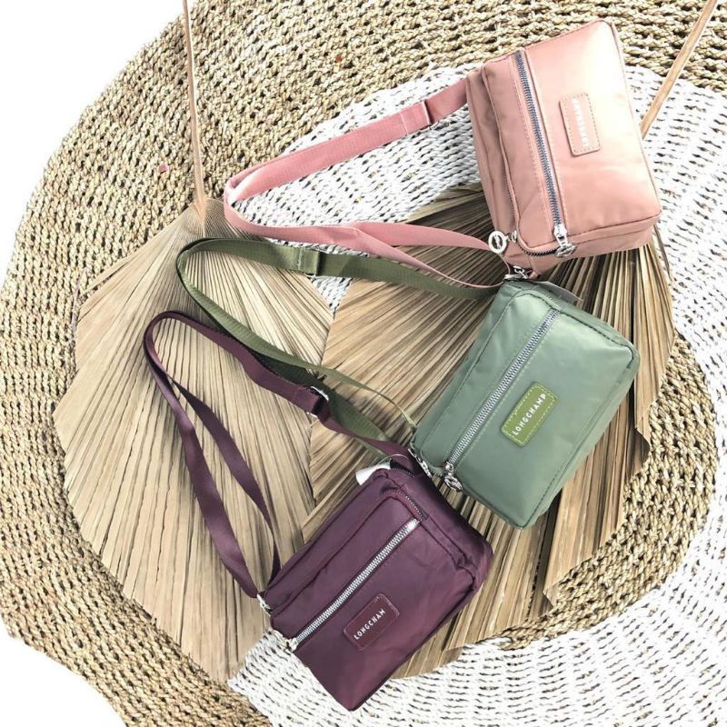 Tas Selempang 4Resleting Bahan Glossy