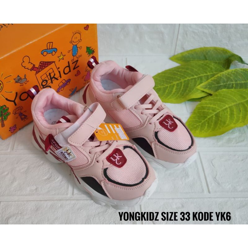 Sepatu Yongkidz