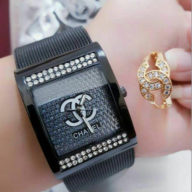 Set jam cincin