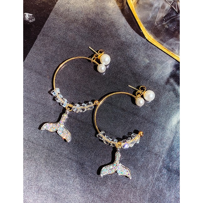 LRC Anting Tusuk Fashion Diamond Fishtail Mermaid Tail Alloy Diamond Pearl V11005