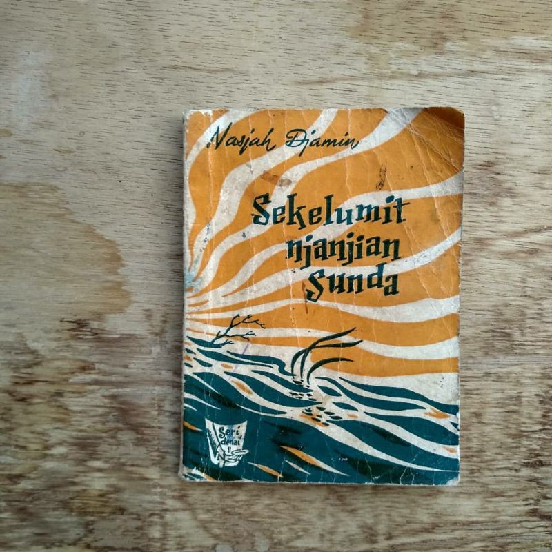 Sastra; Sekelumit Njanjian Sunda - Nasjah Djamin