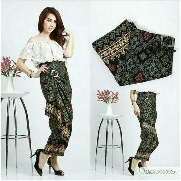 Rok Lilit / Kain Lilit Bawahan Kebaya Motif Mega Mendung.