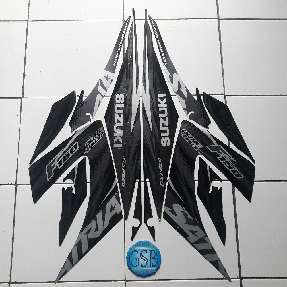 Variasi striping Motor Satria Fu 2013 hitam