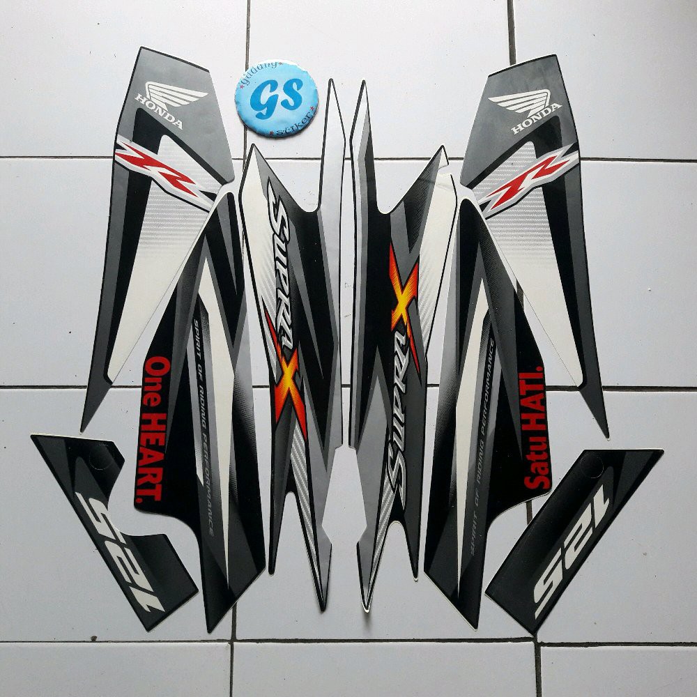 Variasi striping motor supra x 125 2013 hitam