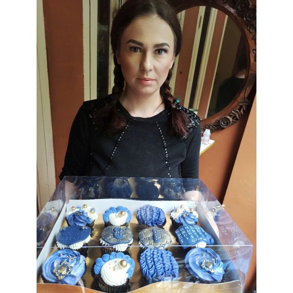

Custom Cupcakes Bandung -Birthday Navy Gold Theme