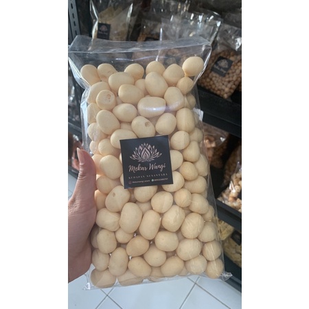 

Kapsul ikan/Bola ikan/krupuk bola ikan