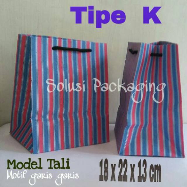 

PAPER BAG MOTIF GARIS GARIS 18x22x13 cm/TAS KERTAS