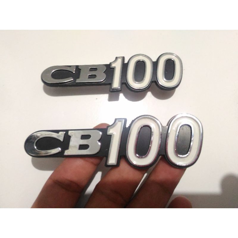 Emblem Tutup Aki - Emblem Tepong Honda CB 100 - CB100