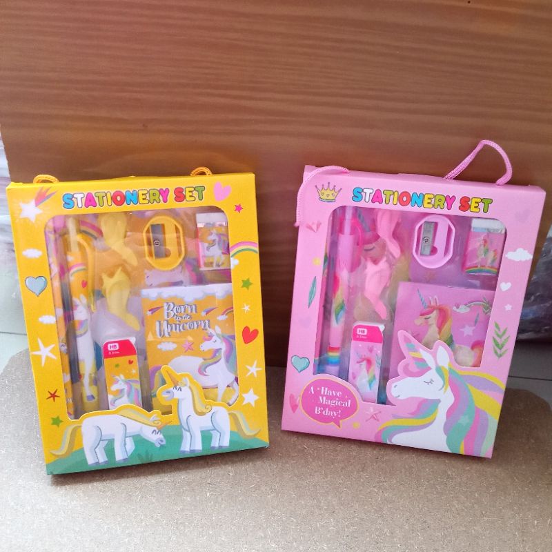 

Stationery Set (Unicorn)