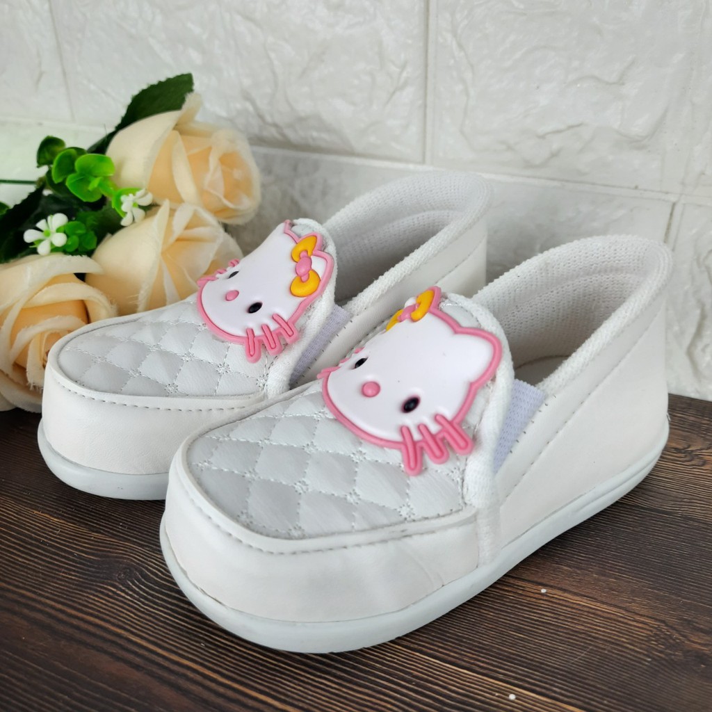 [TAMAN SEPATUKU] SEPATU TRENDY MURAH ANAK PEREMPUAN KARAKTER KARTUN HELLO KITTY 1-3 TAHUN CAX29