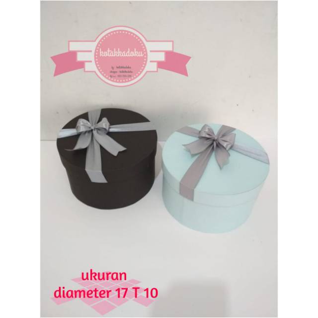 

Bloom Box/Kotak Kado Bulat Diameter 17cm Tinggi 10cm bisa Custom Ukuran dan Request warna