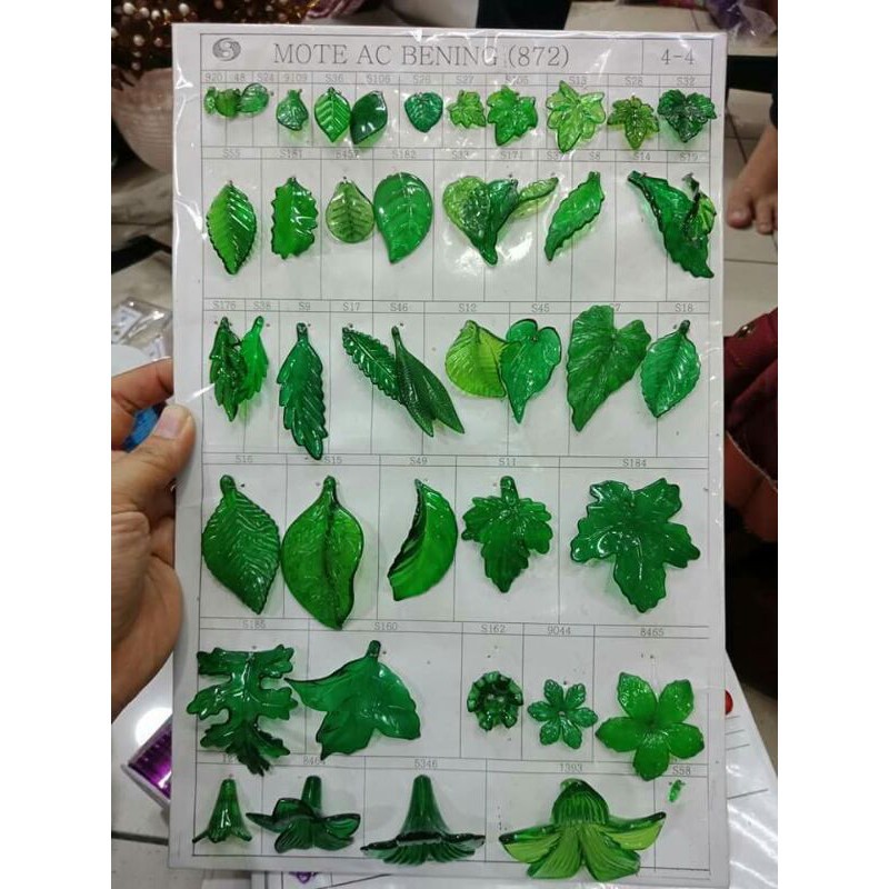 Manik Daun, Aneka Macam Daun Aklirik (Mote AC Bening Daun HIjau) Harga/25g