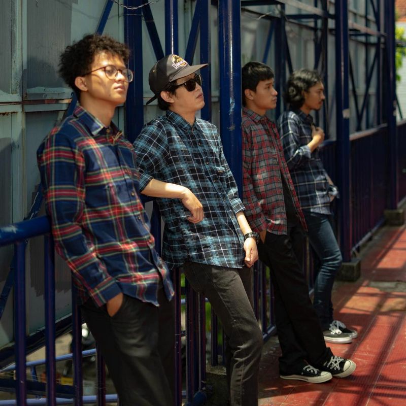 Kemeja Flanel Impor Pria Kualitas Premium Lengan Panjang Motif Kotak Kotak Unisex Hem Flannel Baju Flanel Pria Wanita