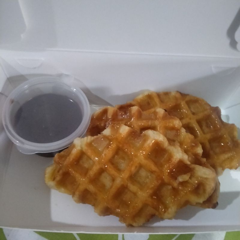 

CROFFLE CHRUNCHY croissant waffle