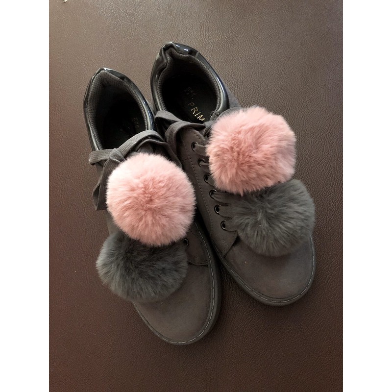 Sepatu Sneakers Wanita merk PRIMARK