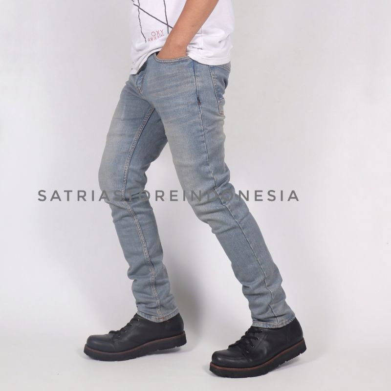 Celana jeans pria