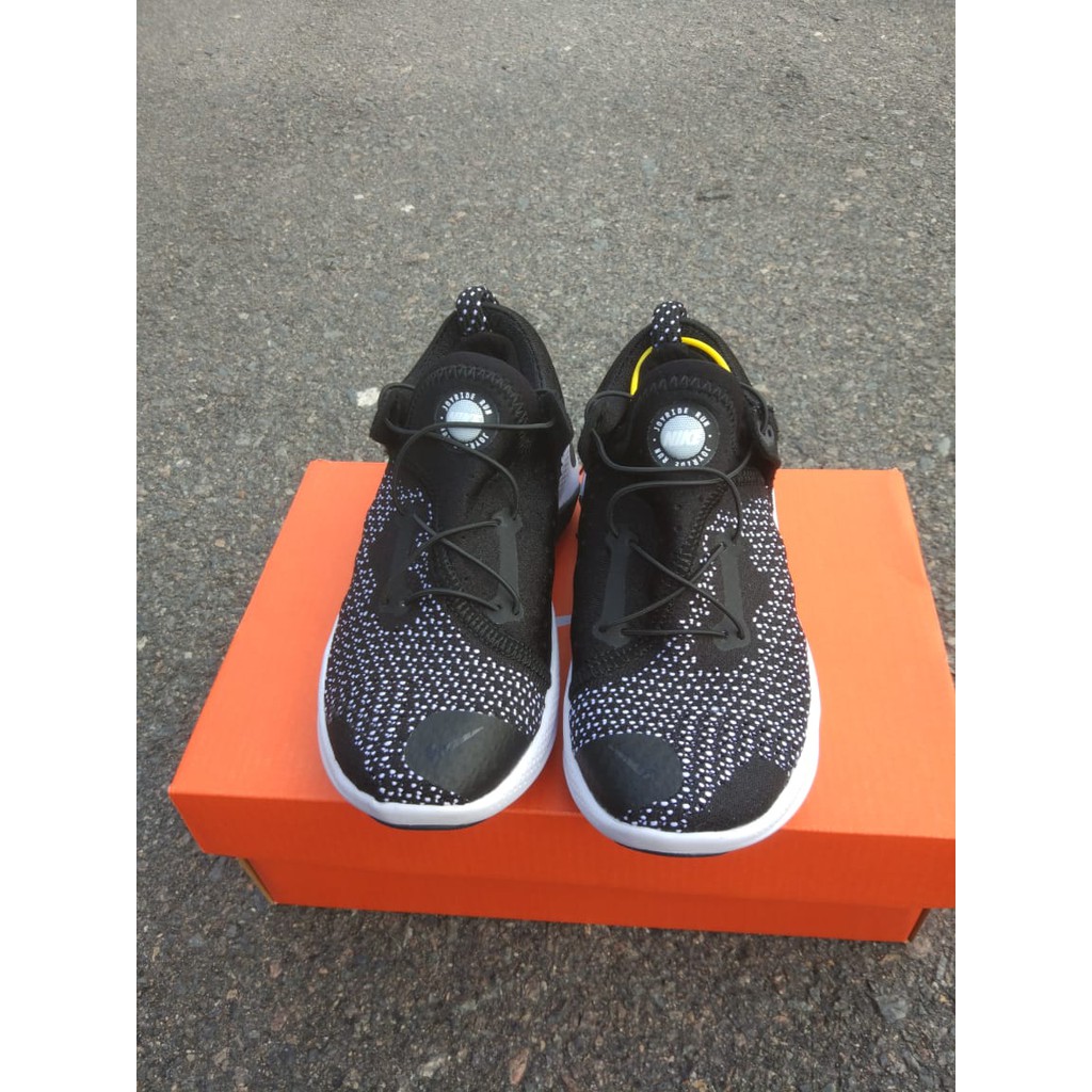 SEPATU KIDS NIKE JOYRIDE BLACK WHITE