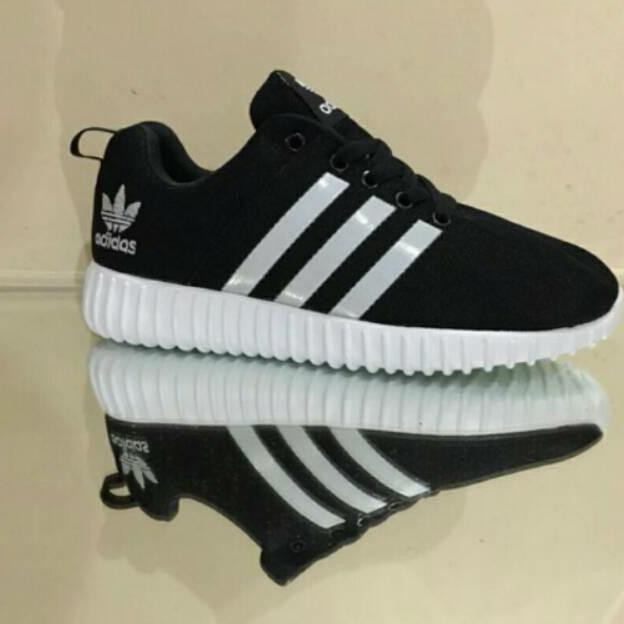 SEPATU ADIDAS YEEZY STRIP PUTIH CEWEK COWOK TERMURAH 1217