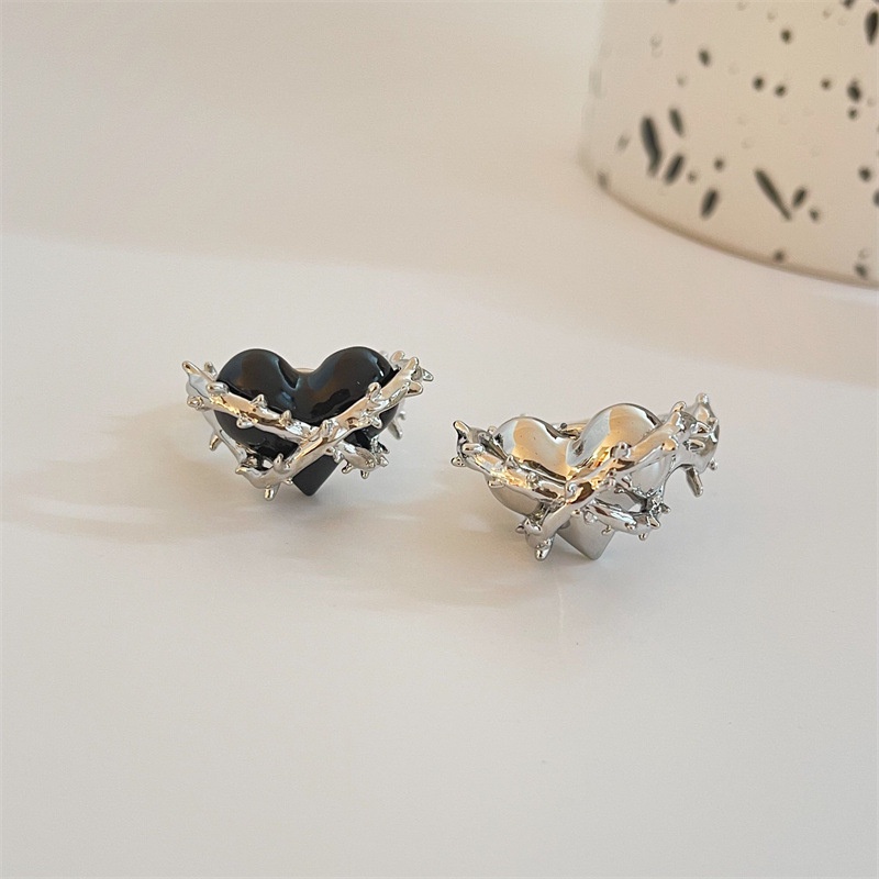YEEZII 6Pcs/Set Retro Heart Ring Set Silver Hollow Butterfly Rings Black Gem Checkerboard Ring for Women Accessories Jewelry