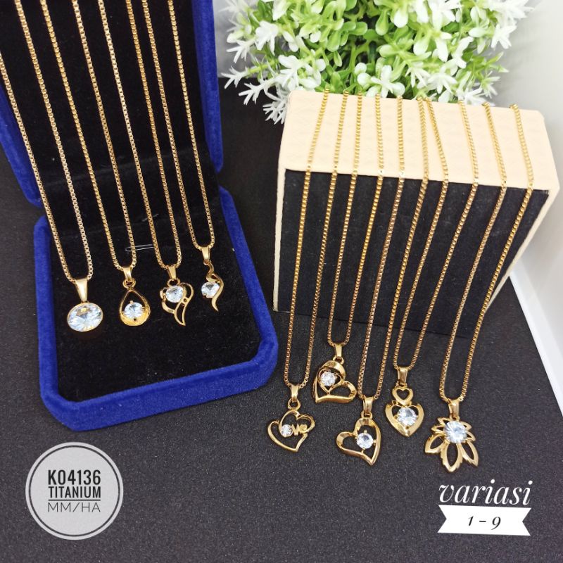 Kalung Titanium Liontin Zircon Gold K04136