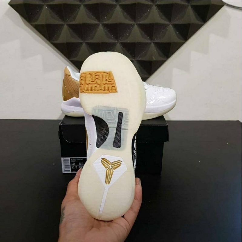 NIKE KOBE 5 PROTO BIG STAGE PARADE WHITE
