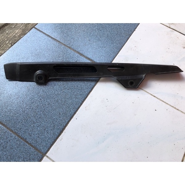 Katengkas Tutup Rantai Suzuki Shogun R 110 Original
