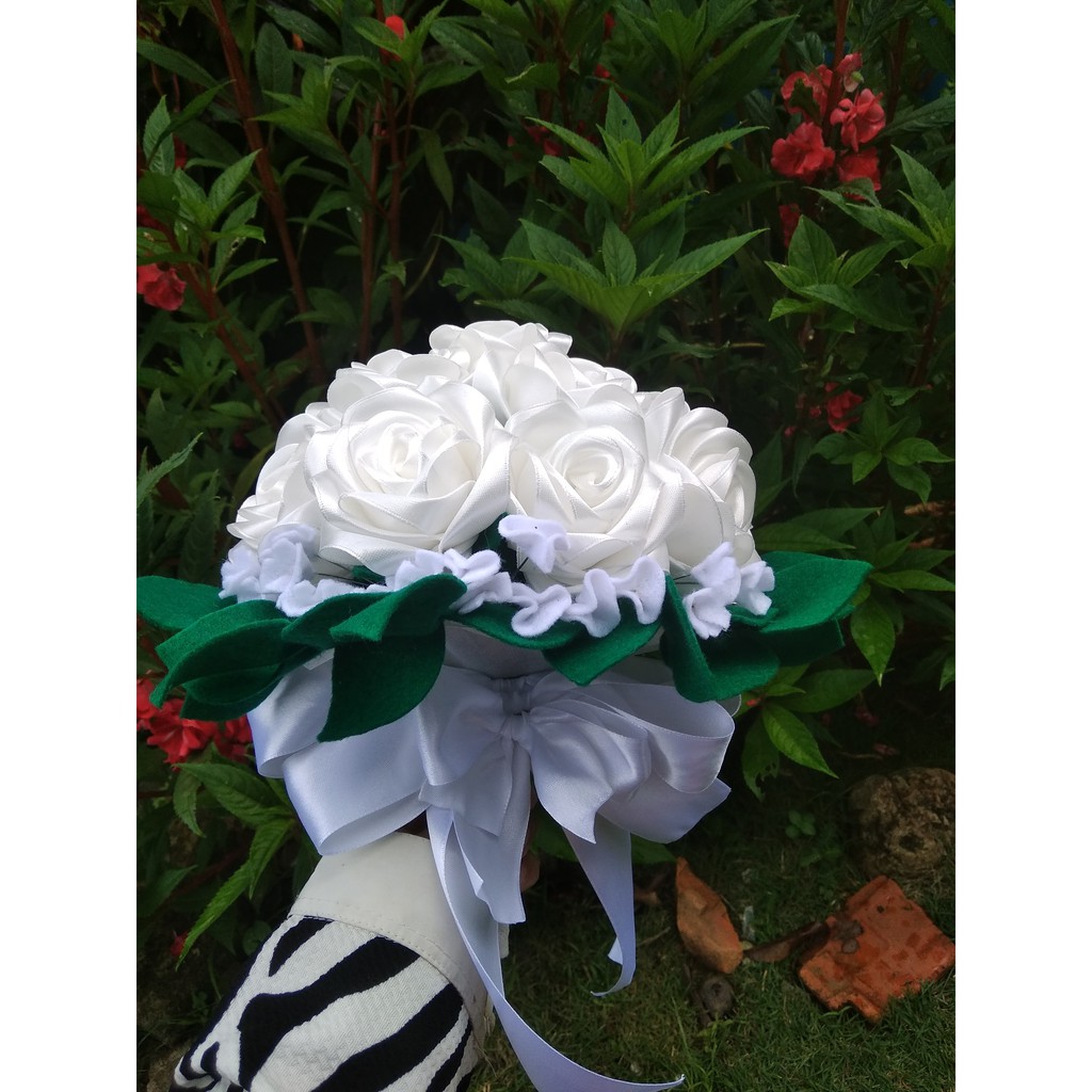 

Buket Bunga Pernikahan Bahan Pita Satin