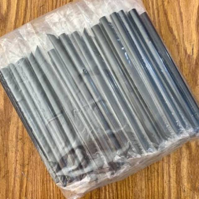 

Sedotan boba warna hitam