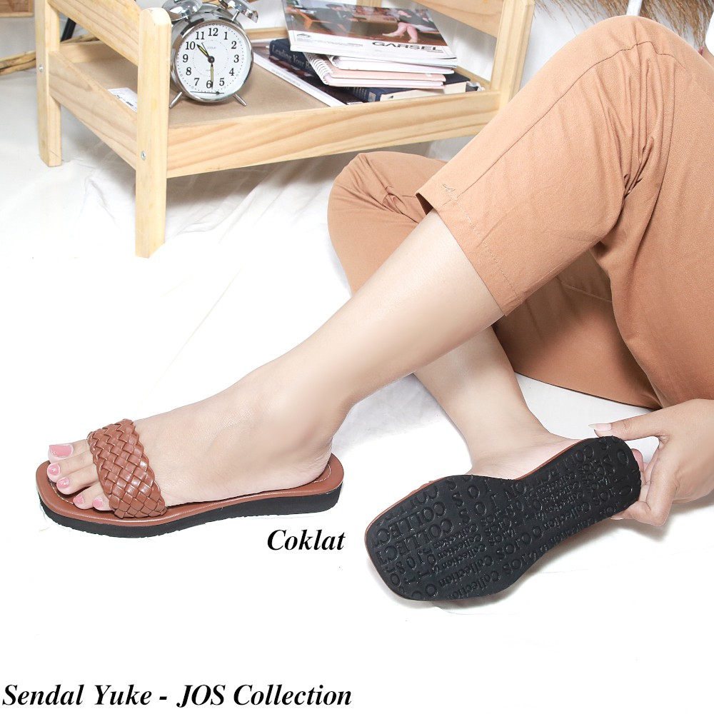 JOS Collection - Yuke Sendal Flat Wanita
