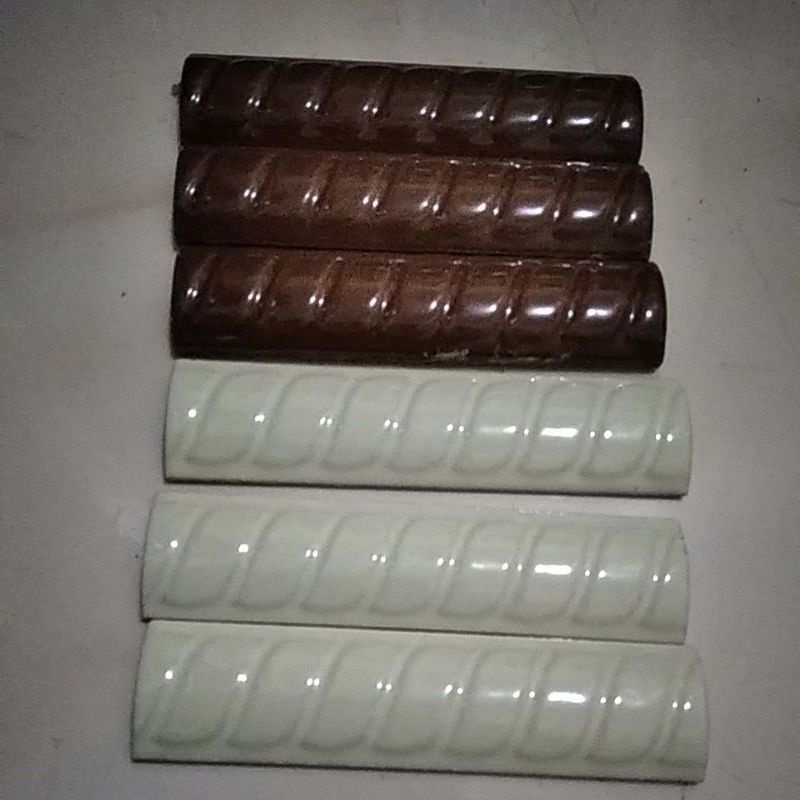 kuku macan keramik ulir 10cm  / lis keramik